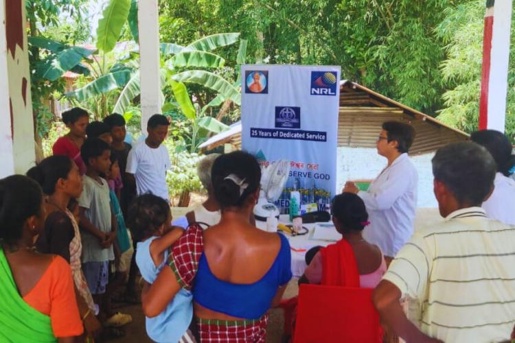 Free Medical Camp by VK-NRL Hospital at Numaligarh 02