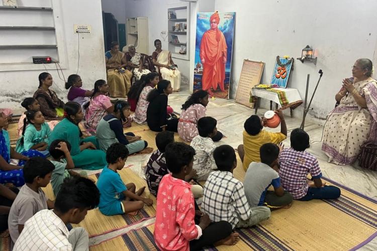 gurupurnima-celebration-at-balaji-nagar-in-madurai