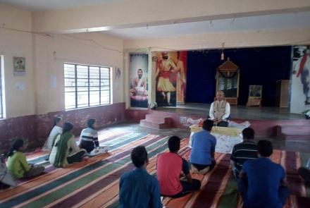 yoga-retreat-at-kallubalu-2019