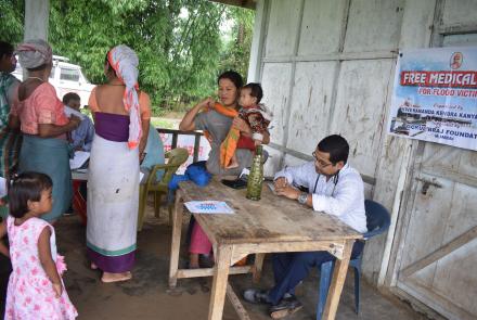 Medical Help in Flood Affected Areas by Vivekananda Kendra