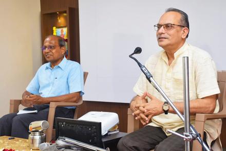 Sri. Ravi Sharma Ji delivering lecture