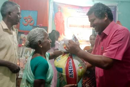 Grocery Items Distributed to Elderly people at Kovilpatti