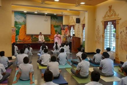 international-day-of-yoga-celebration-at-chinmaya-vidyalaya-vazhuthacaud
